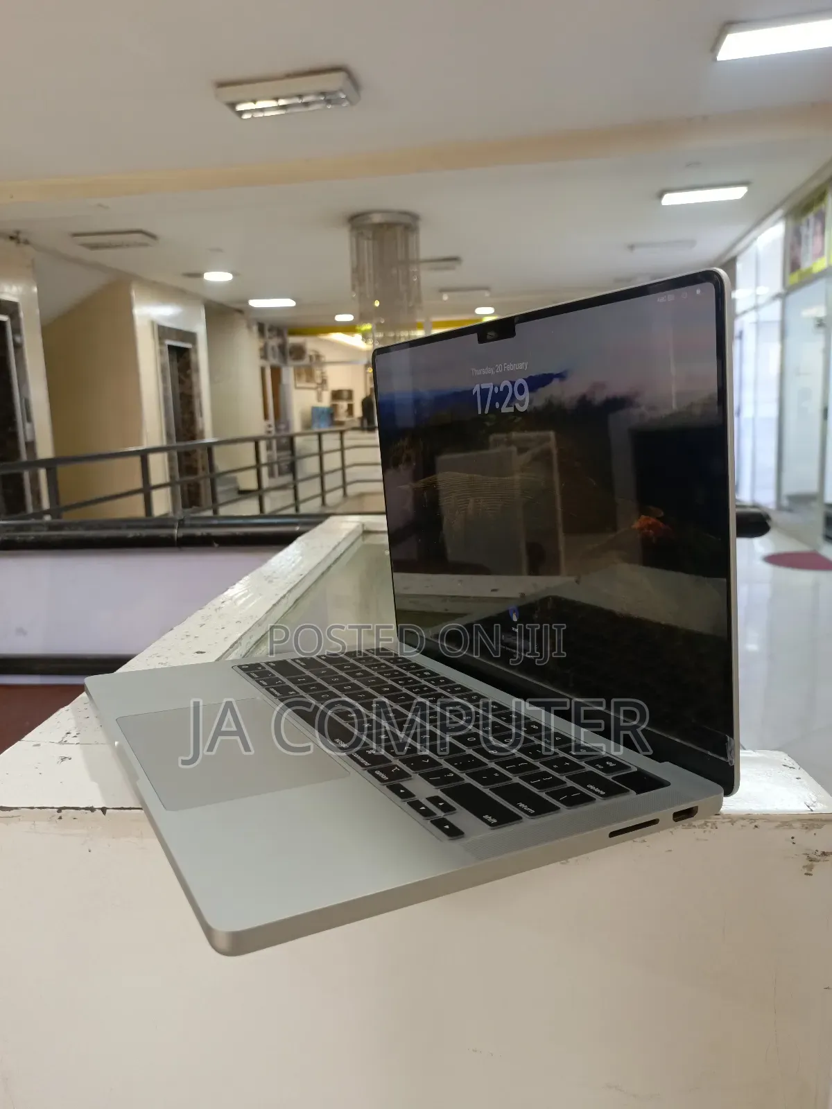 New Apple MacBook Pro 2023 M3 14-Inch 8GB Apple M3 Pro SSD 512GB