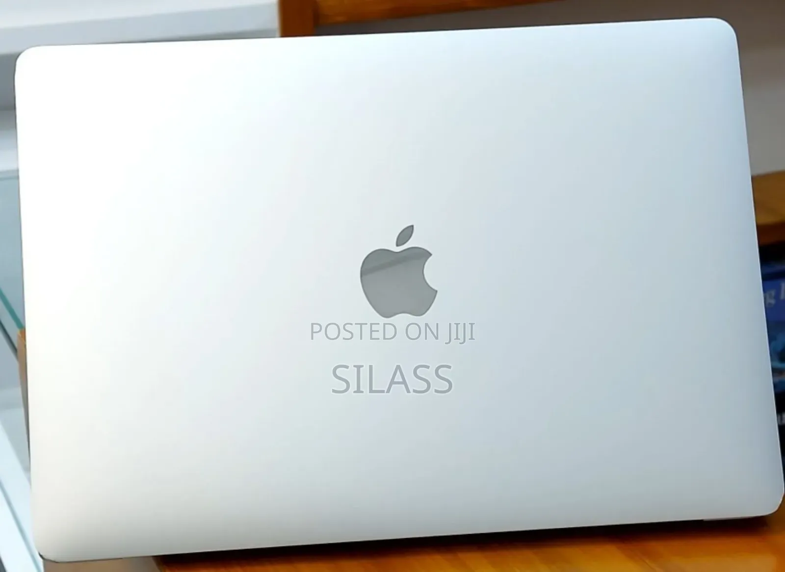 New Laptop Apple MacBook Pro 2020 8GB Apple M1 SSD 512GB