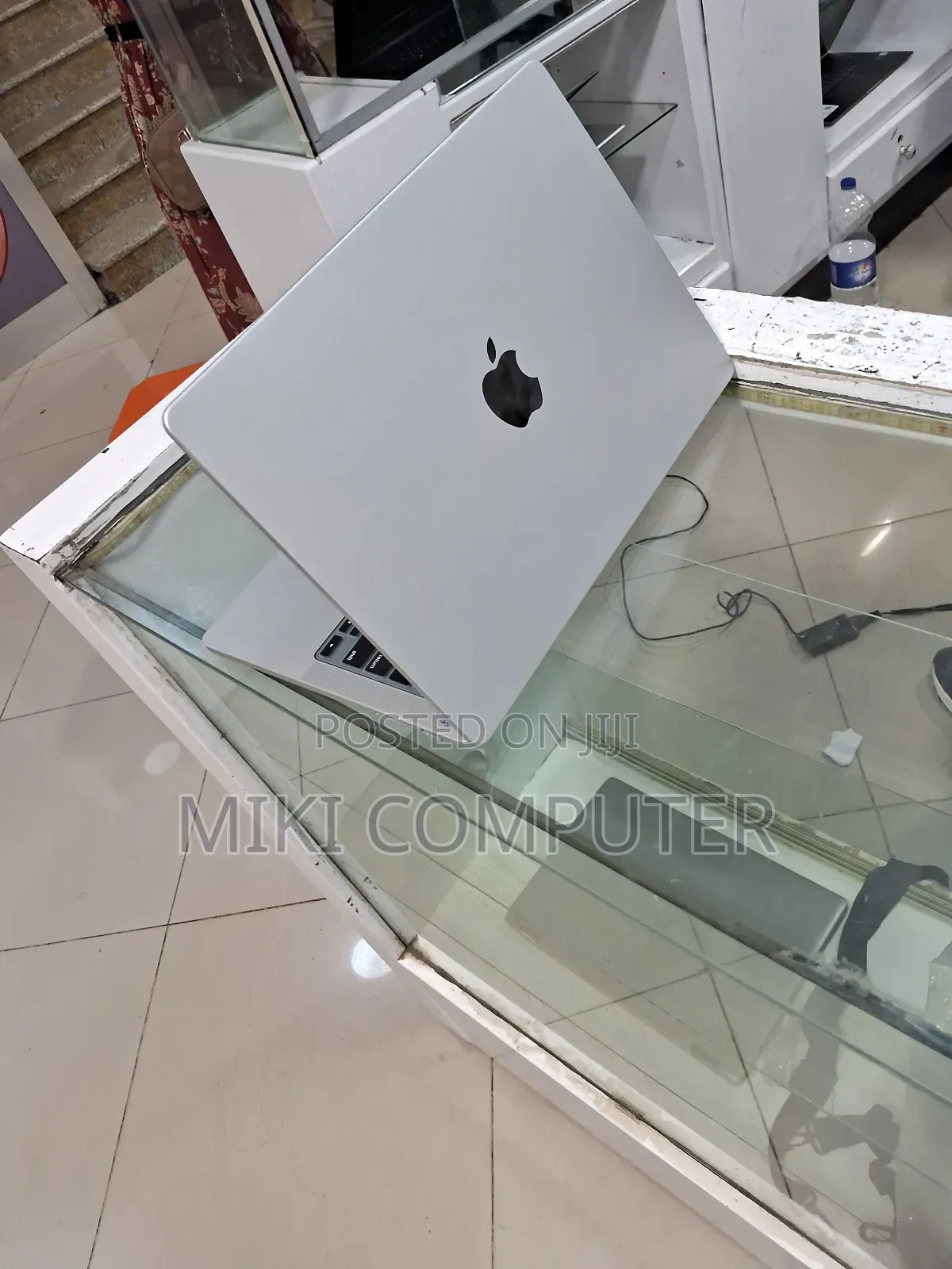 New Laptop Apple MacBook Pro 2023 M3 Pro 14-Inch 8GB Intel SSD 512GB