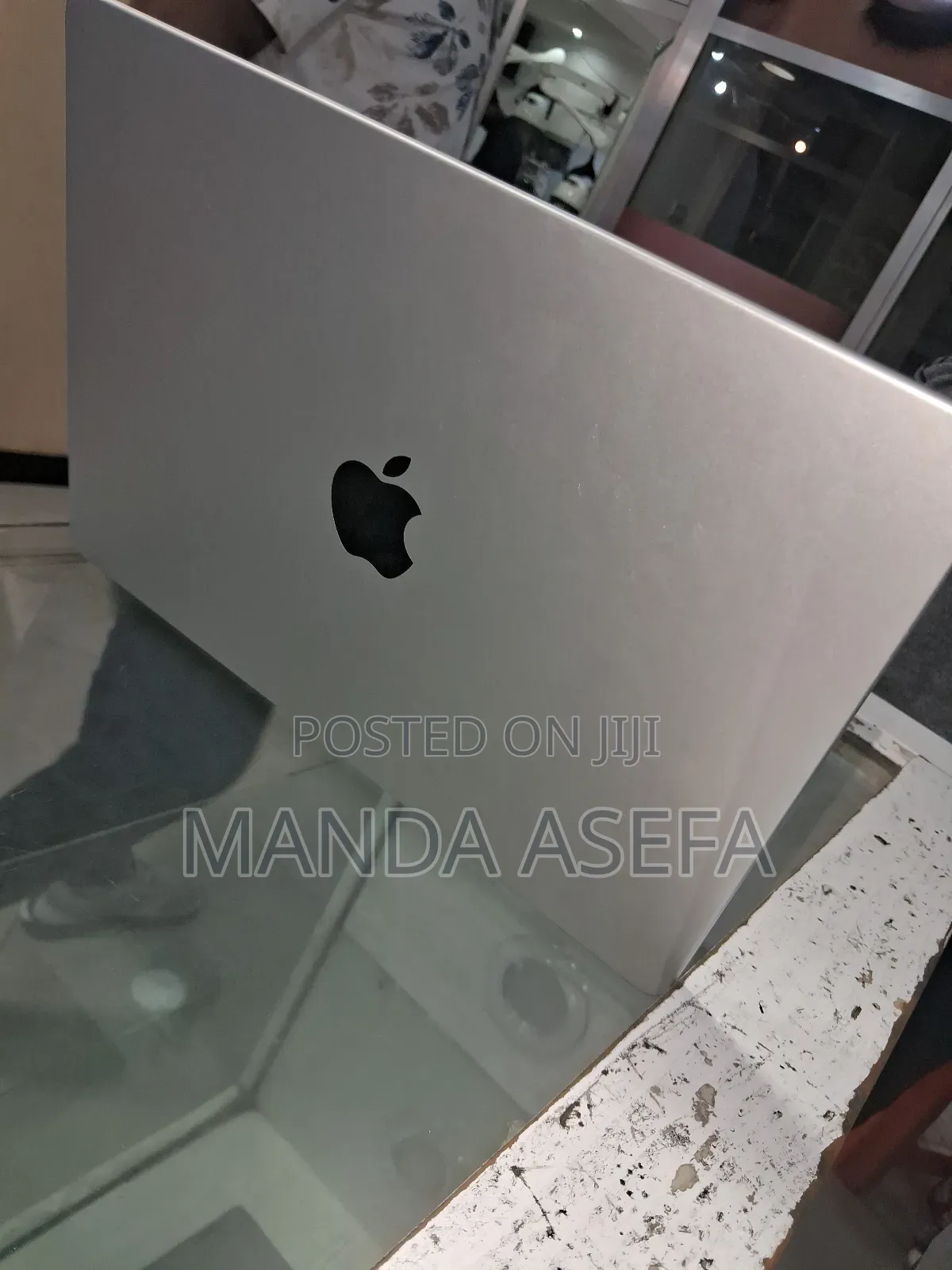 New Laptop Apple MacBook Pro 8GB Apple M3 SSD 512GB