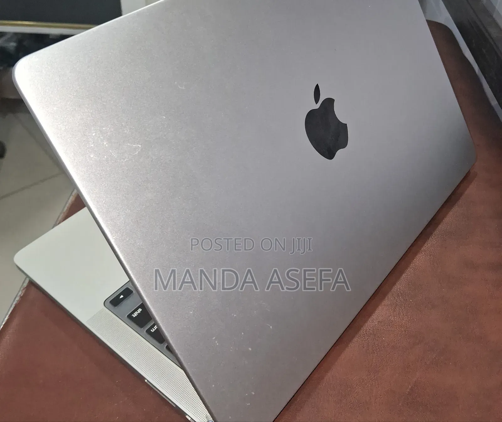 New Laptop Apple MacBook Pro 8GB Apple M3 SSD 512GB