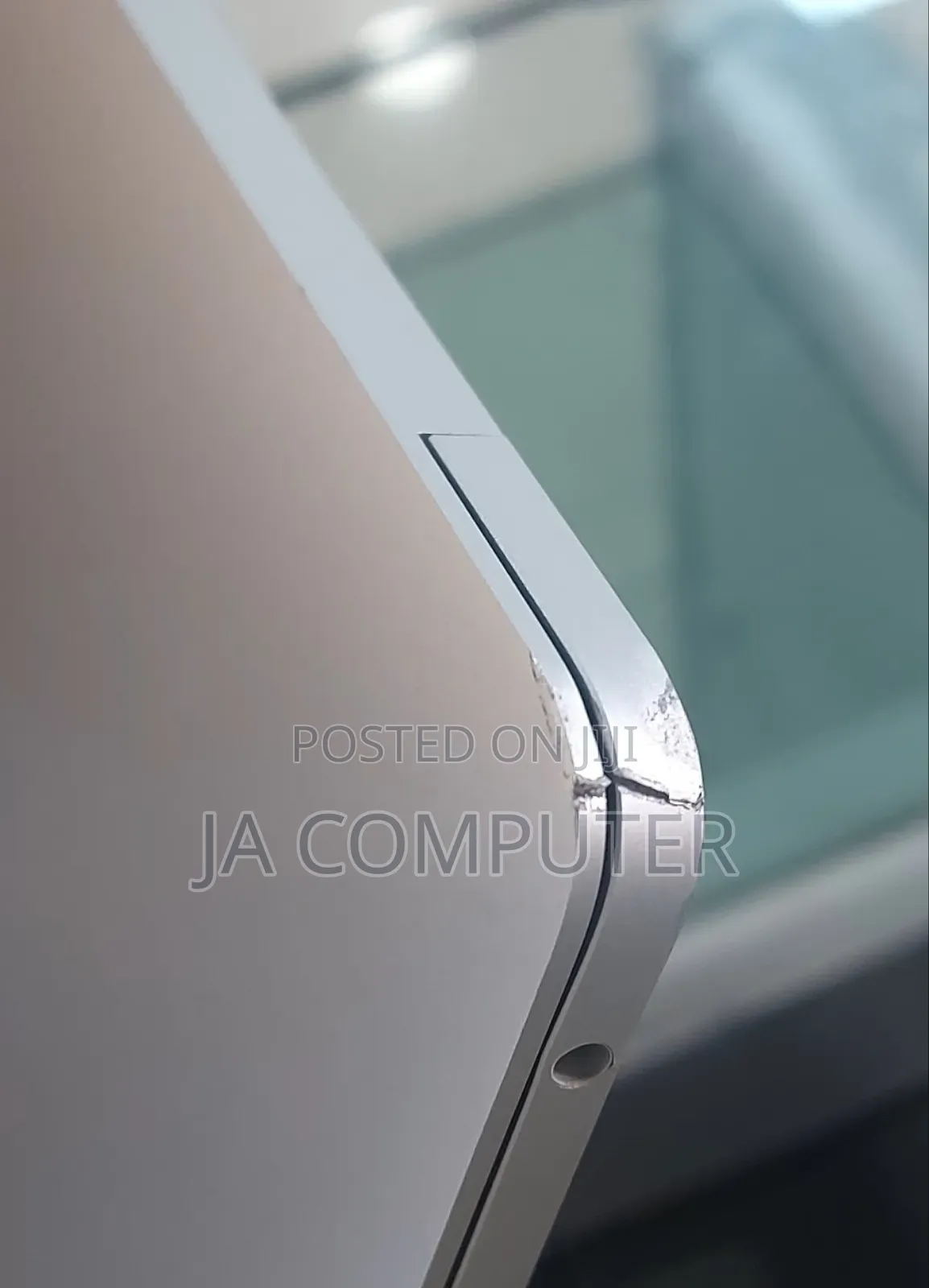 New Laptop Apple MacBook Pro 2020 M1 8GB Apple M1 Pro SSD 512GB