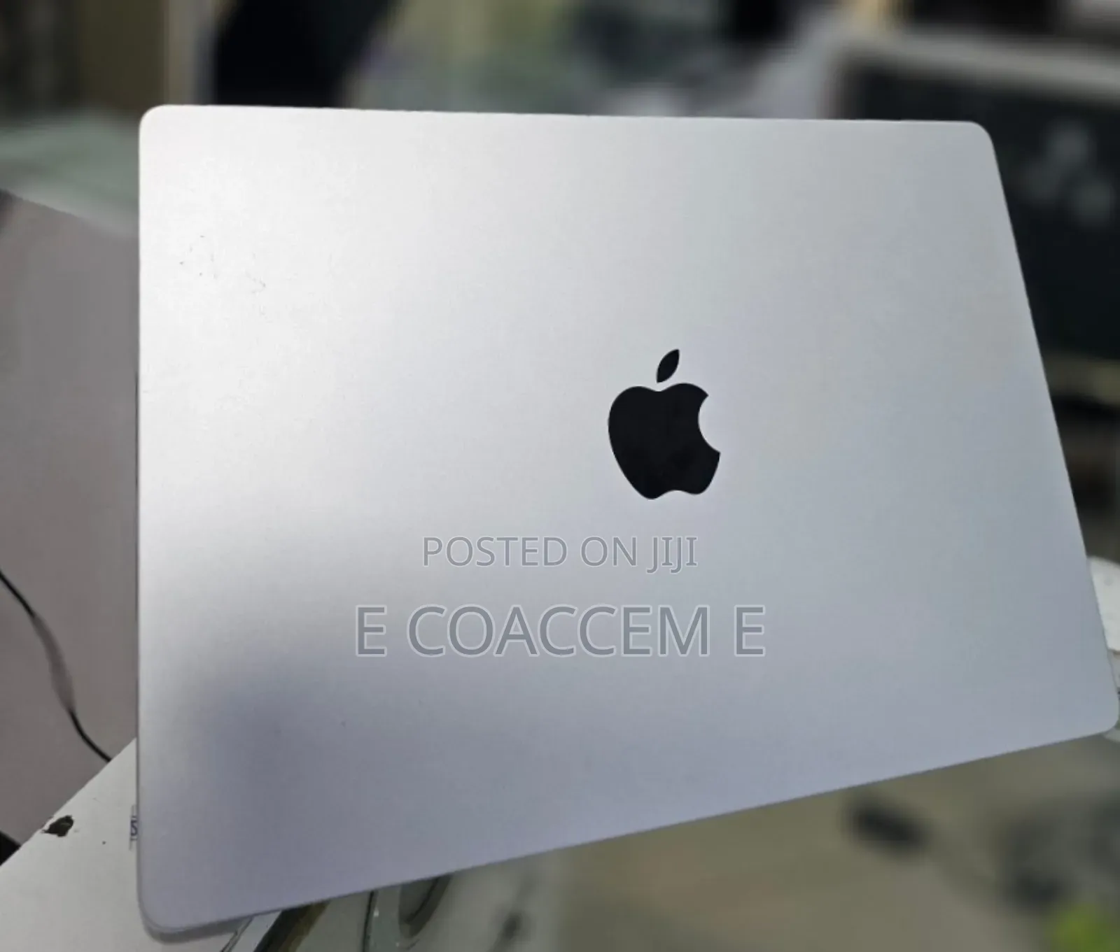 New Laptop Apple MacBook 8GB Apple M3 SSD 512GB