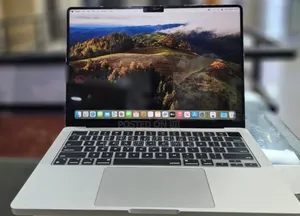 Photo - New Laptop Apple MacBook 8GB Apple M3 SSD 512GB
