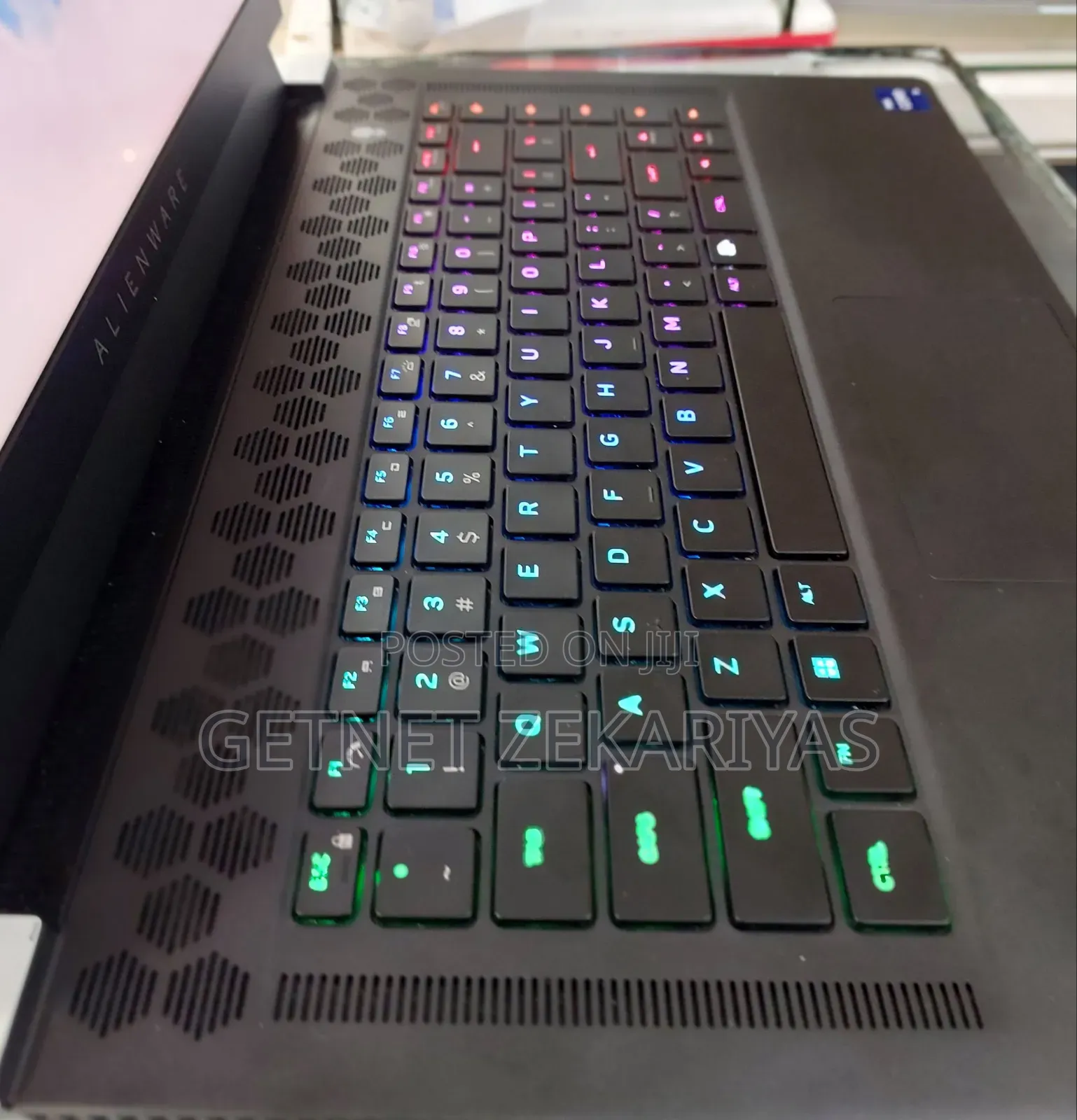 New Laptop Alienware M17x R2 32GB Intel Core I9 SSD 1T