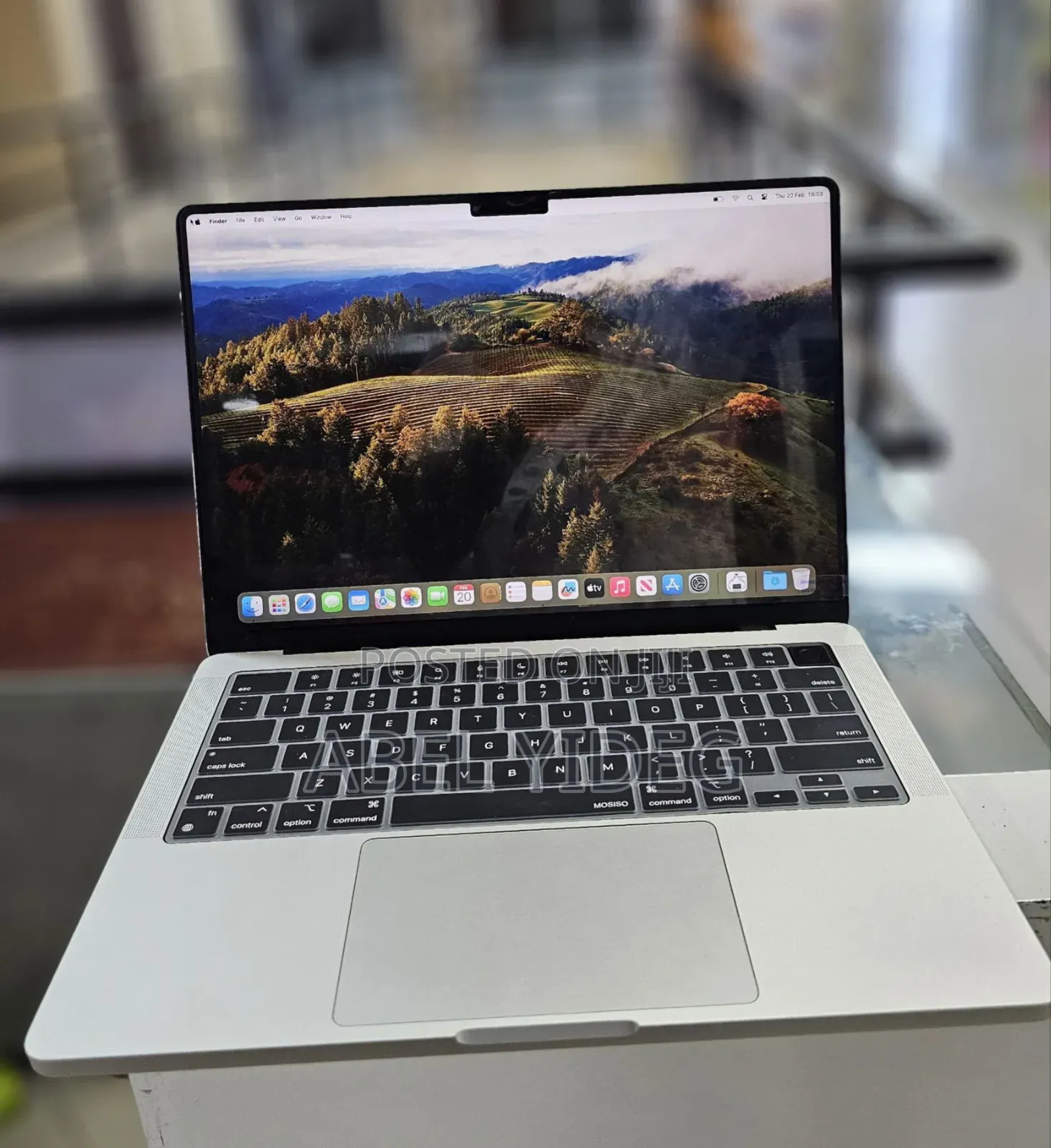 New Laptop Apple MacBook Pro 8GB Apple M3 SSD 512GB