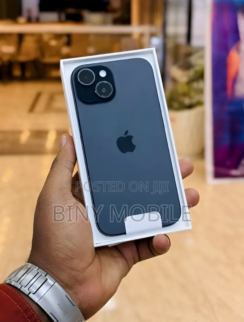 New Apple iPhone 15 256 GB Black