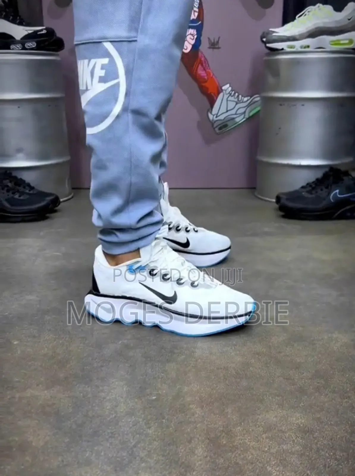 Nike Motiva Black White Premium Quality