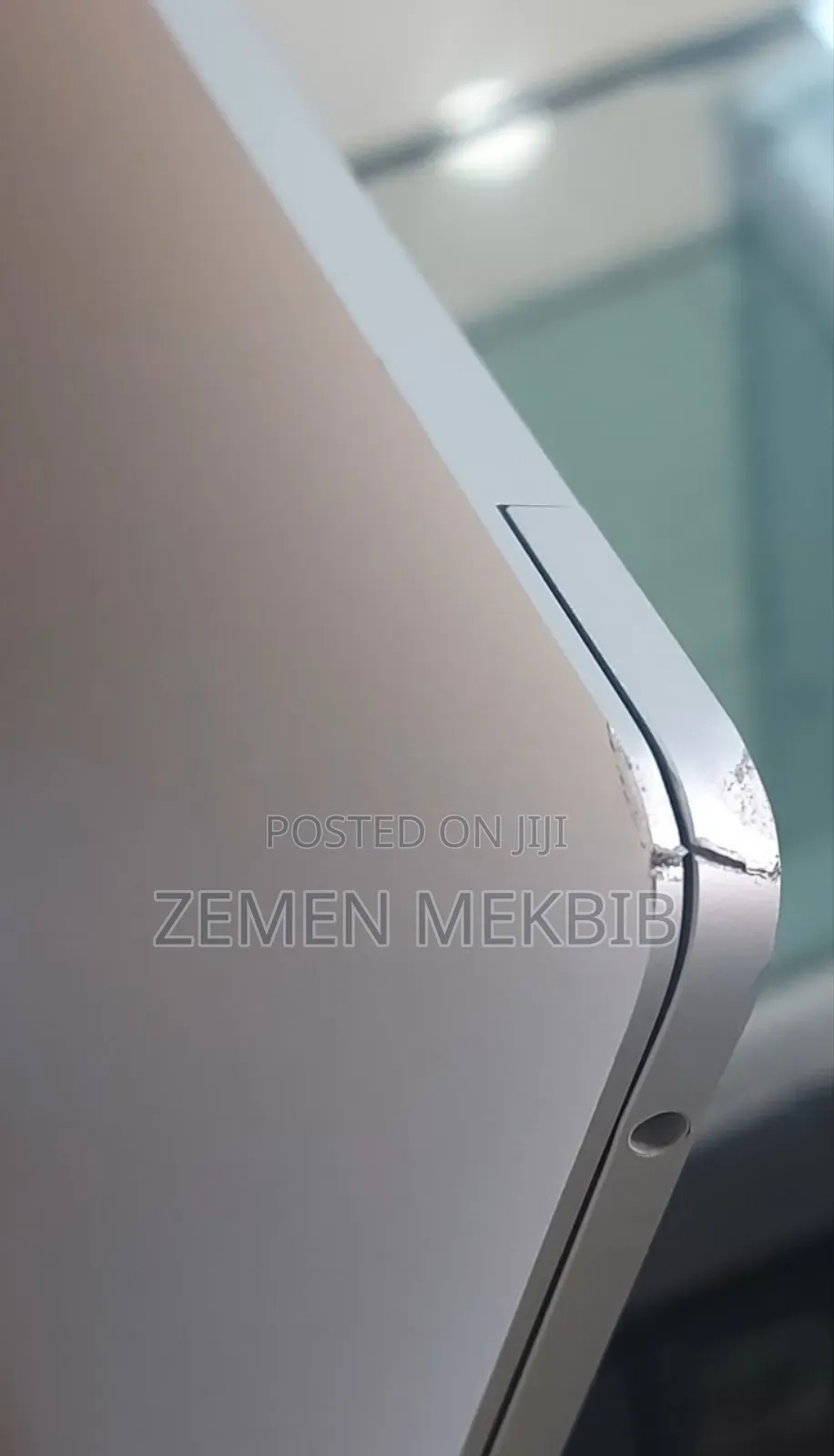 New Laptop Apple MacBook Pro 2020 M1 8GB Intel Core I7 SSD 256GB