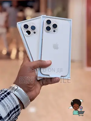 Photo - New Apple iPhone 16 Pro Max 256 GB Gold