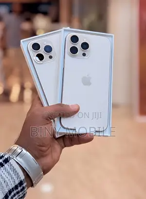 New Apple iPhone 16 Pro Max 256 GB Gold