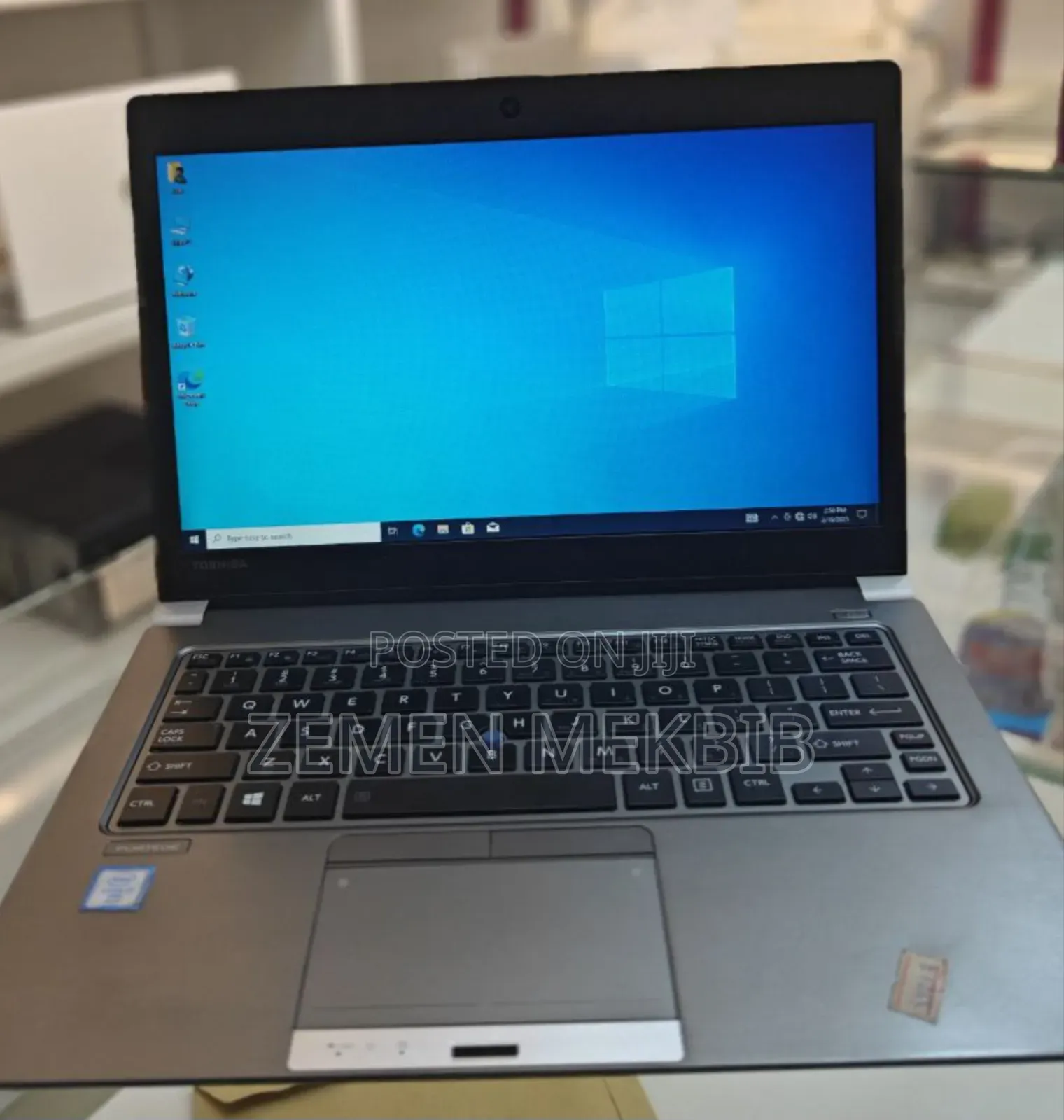 New Laptop Toshiba 8GB Intel Core I7 SSD 256GB