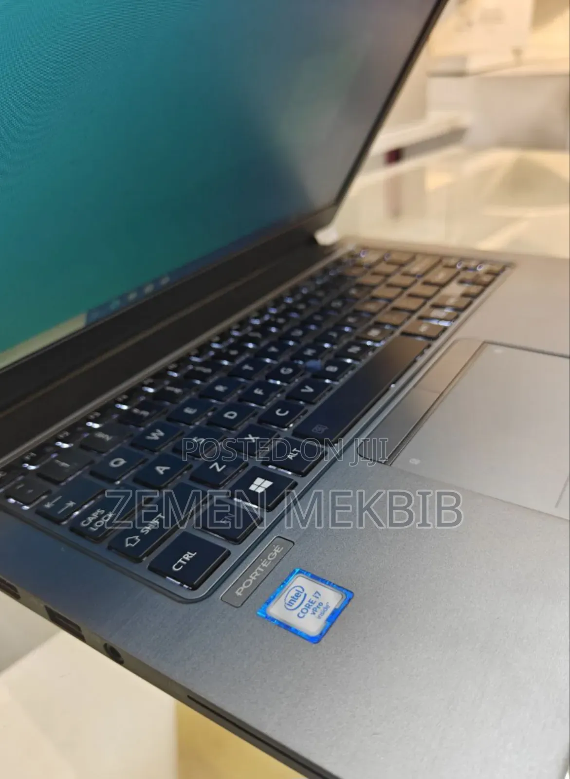 New Laptop Toshiba 8GB Intel Core I7 SSD 256GB