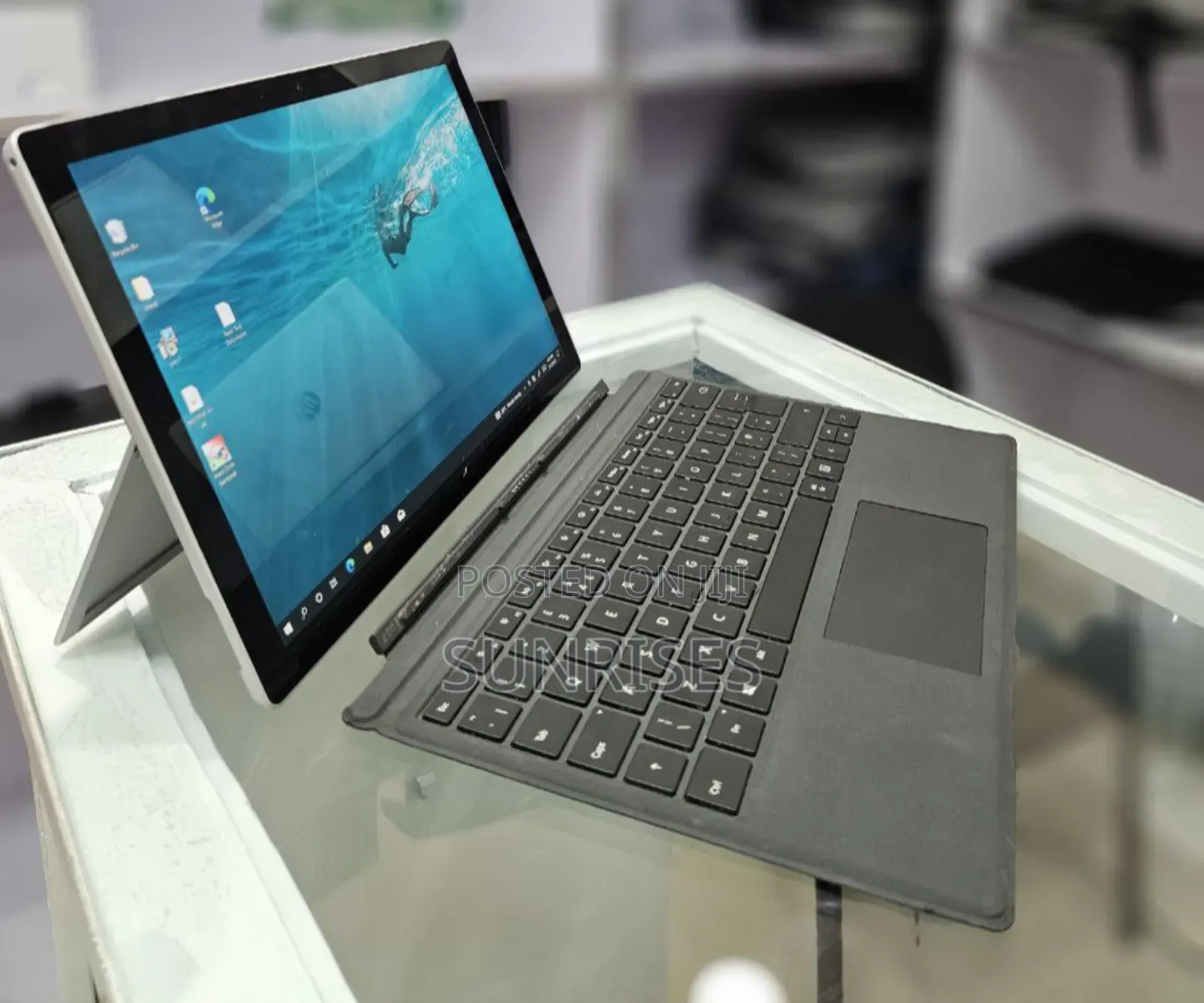 New Laptop Microsoft Surface Pro 7+ 16GB Intel Core I7 SSD 256GB