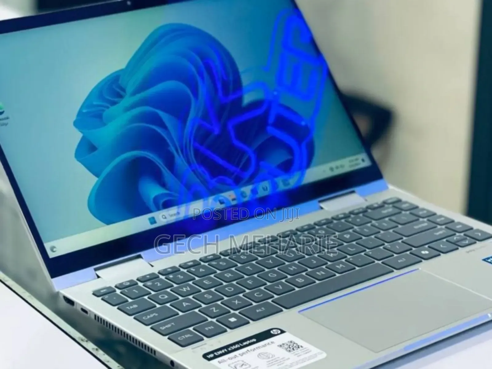 New Laptop HP Envy X360 8GB Intel Core Ultra 5 SSD 512GB