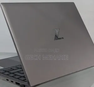 New Laptop HP ZBook Firefly 14 G7 16GB Intel Core I7 SSD 512GB