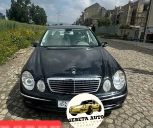Mercedes-Benz E200 2005 Black