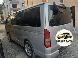 Toyota HiAce 2007 Silver