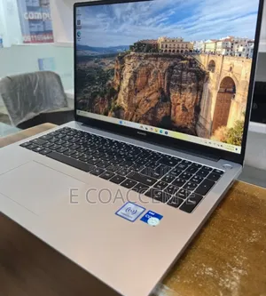 New Laptop Huawei MateBook X Pro 16GB Intel Core I7 SSD 512GB