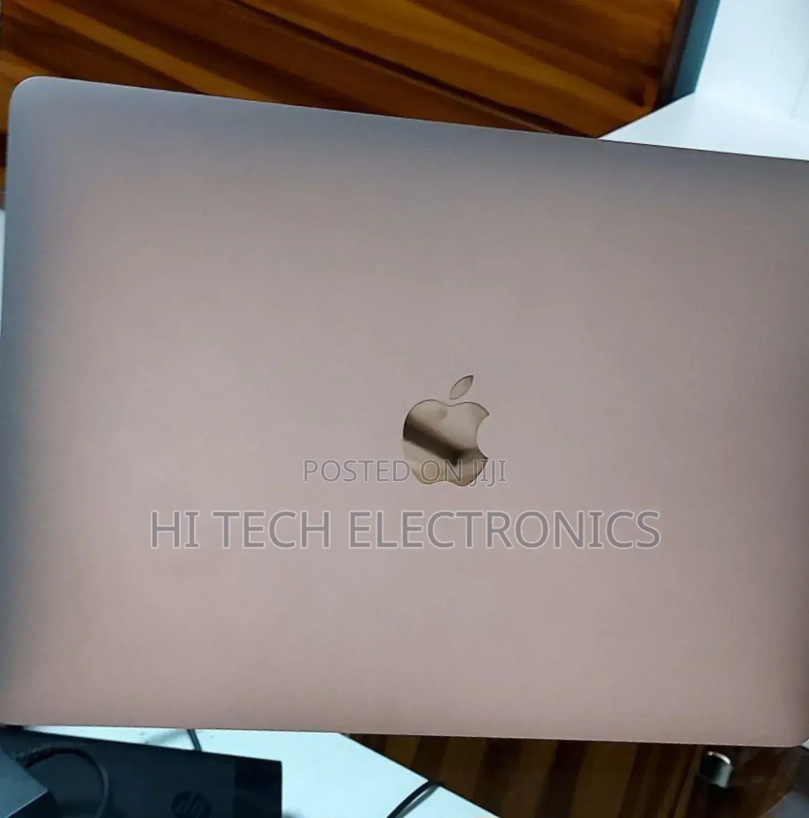 New Laptop Apple MacBook Pro M1 8GB Apple M1 Pro SSD 256GB