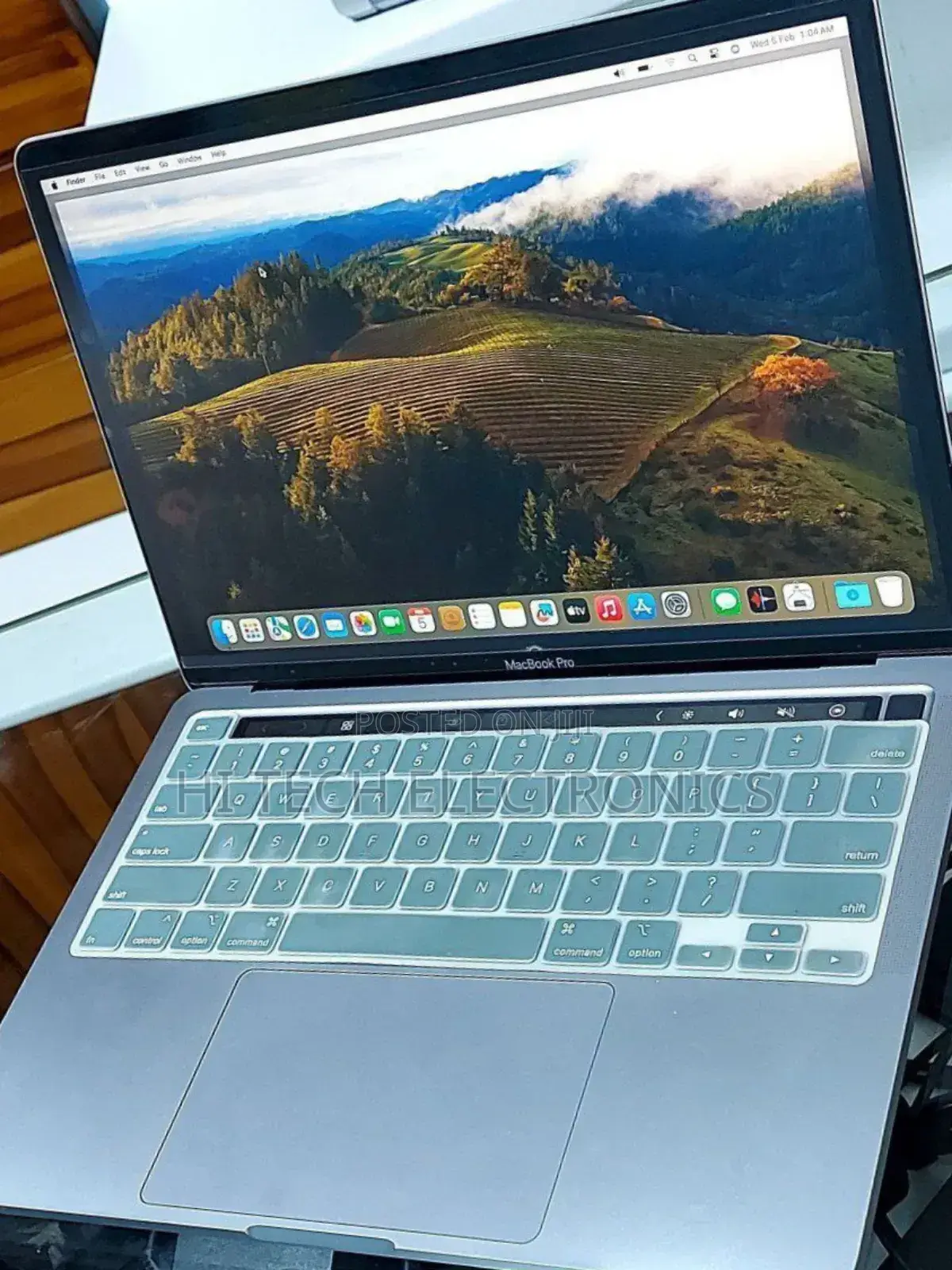 New Laptop Apple MacBook Pro M1 8GB Apple M1 Pro SSD 256GB