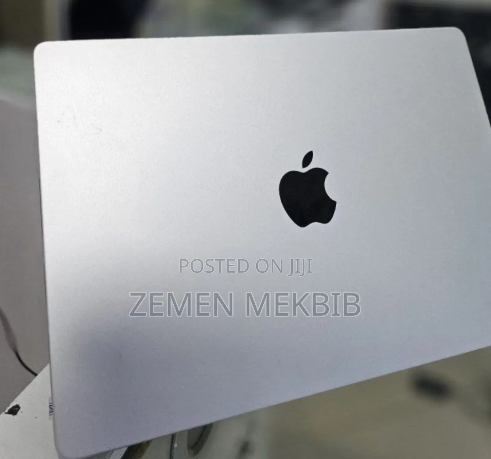 New Laptop Apple MacBook Pro 2023 M3 14-Inch 8GB SSD 512GB