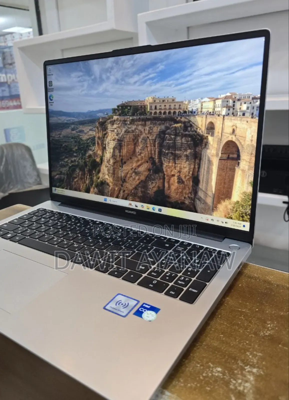 New Laptop Huawei MateBook 13 WRT-W19E 16GB Intel Core I7 SSD 512GB