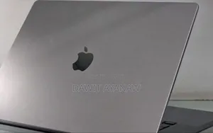 New Laptop Apple MacBook Pro 2020 M1 8GB Apple M1 SSD 512GB