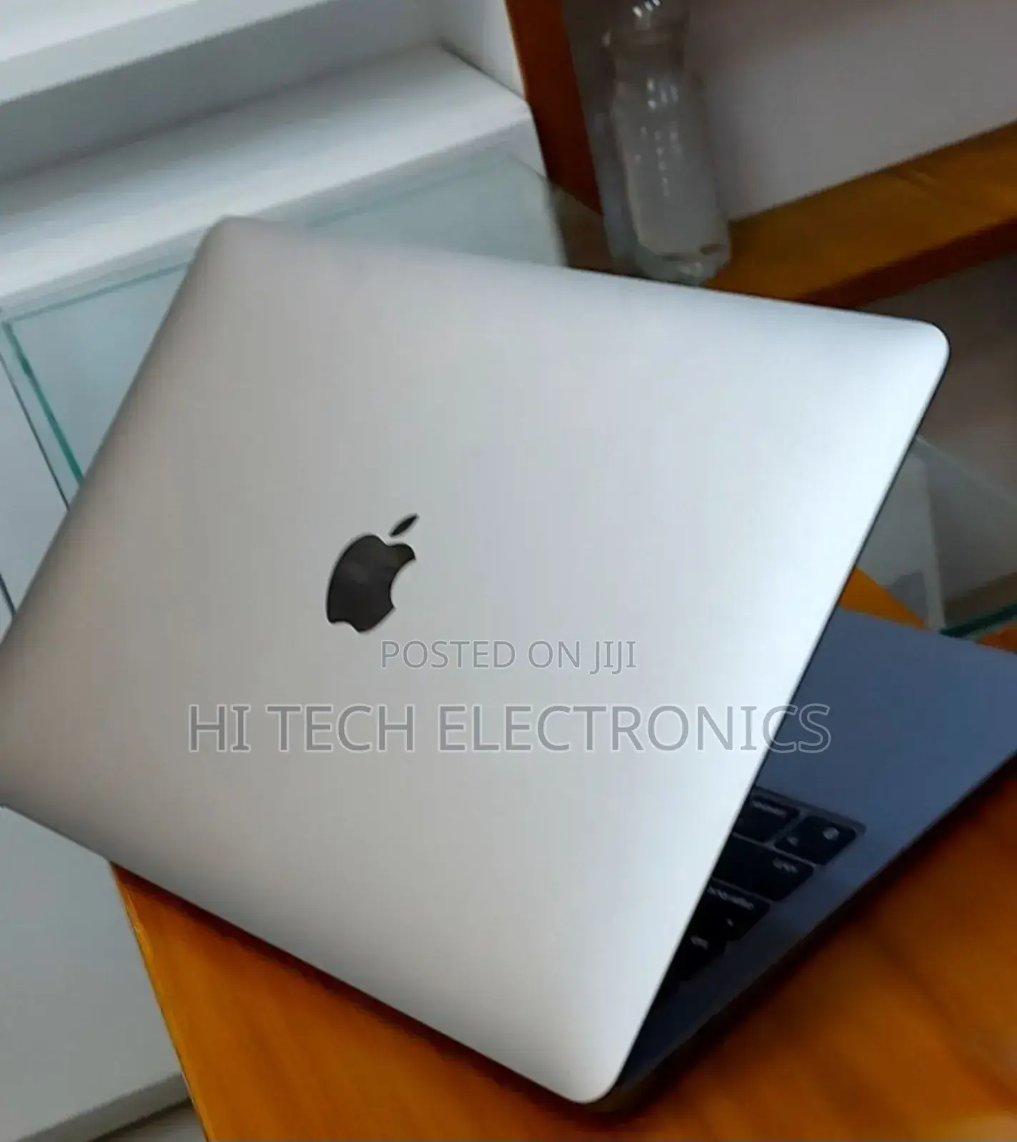 New Laptop Apple MacBook Air 2020 M1 8GB Apple M1 SSD 256GB