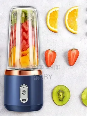 Photo - This Portable Juicer With Extra Cup