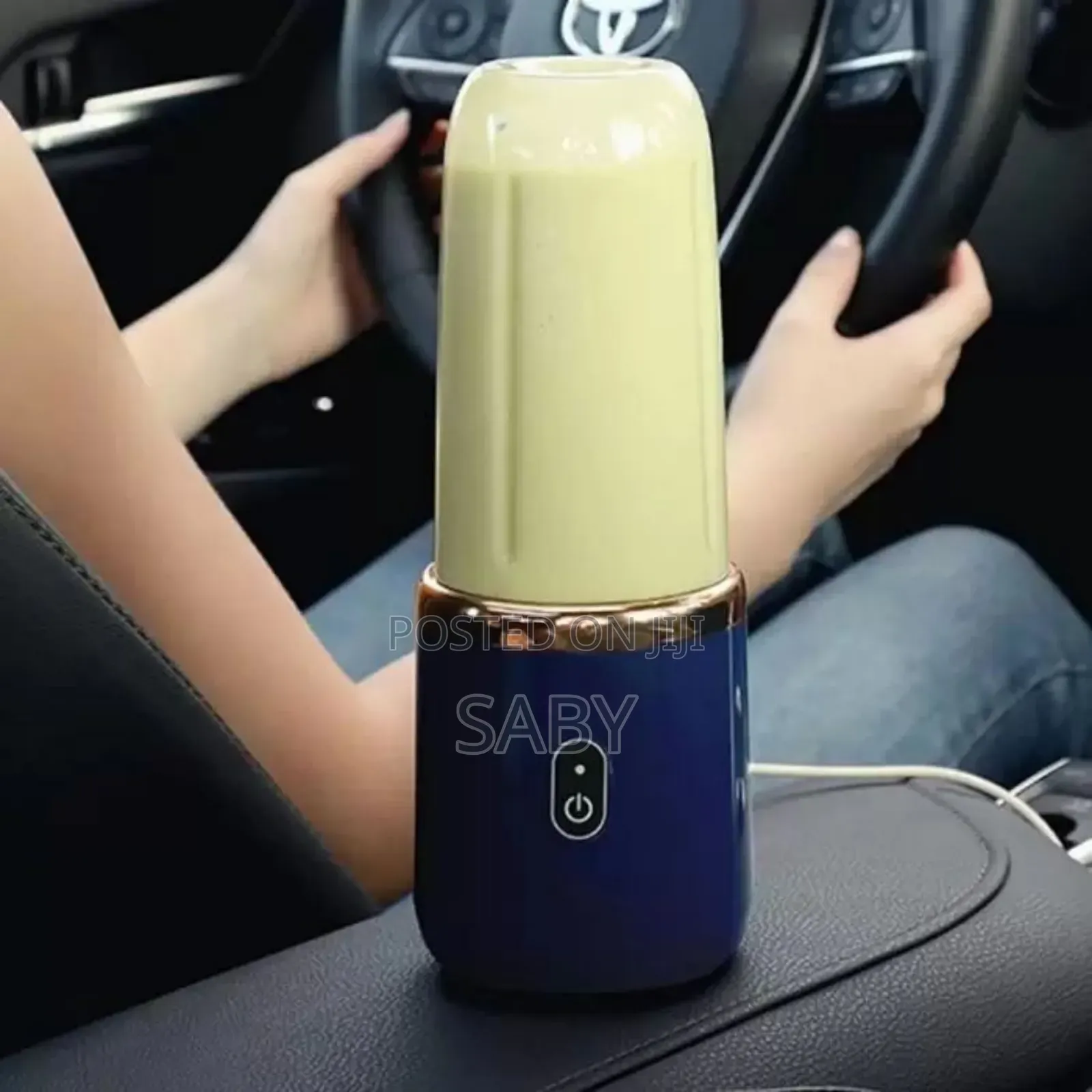 This Portable Juicer With Extra Cup