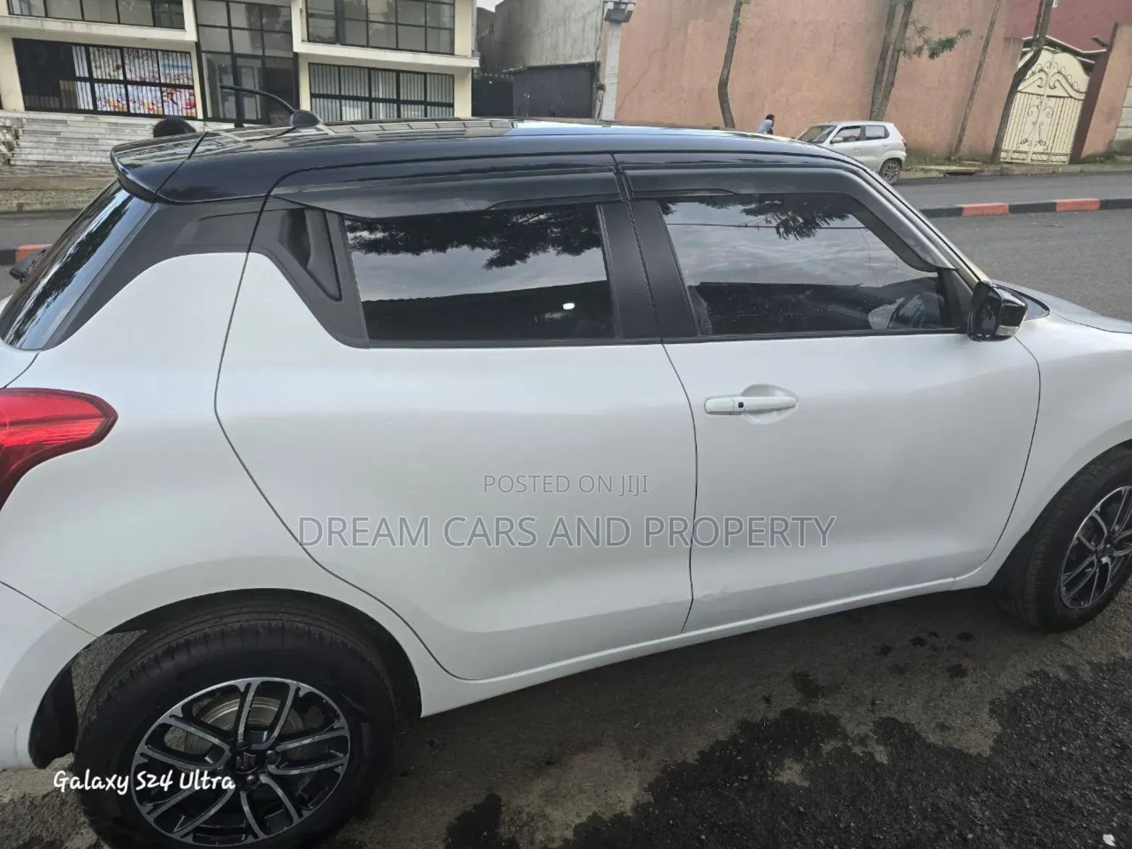 Suzuki Swift 2021 Silver