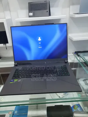 New Laptop Asus ROG Strix G17 32GB Intel Core I9 SSD 1T