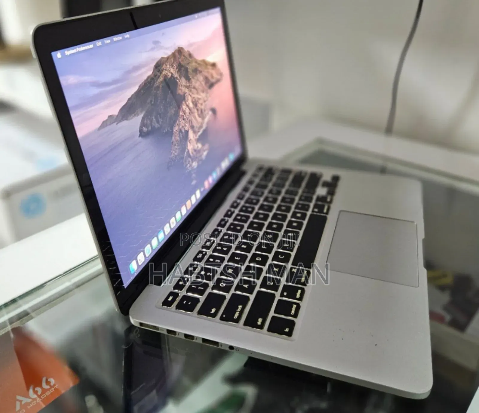 New Laptop Apple MacBook Pro 2015 8GB Intel Core I5 SSD 512GB