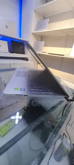 New Laptop HP Pavilion 15 8GB Intel Core I7 SSD 512GB