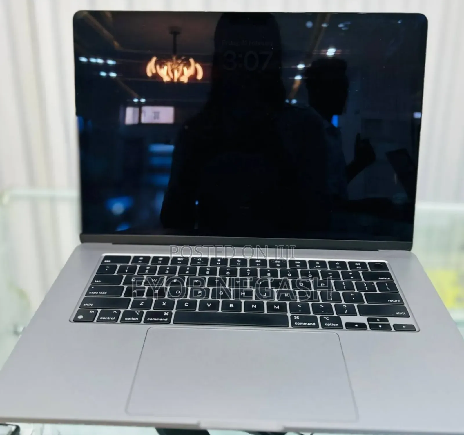 New Laptop Apple MacBook Air 2024 M3 15-Inch 8GB Apple M3 SSD 256GB