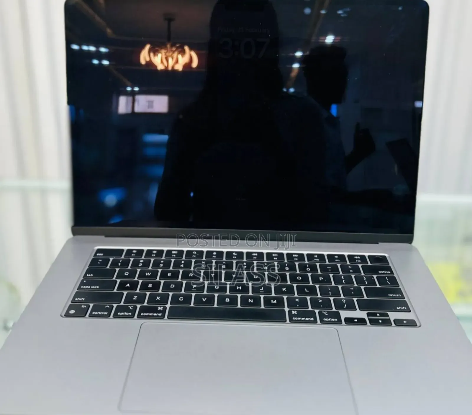 New Laptop Apple MacBook Air 2024 M3 15-Inch 16GB Apple M3 SSD 256GB