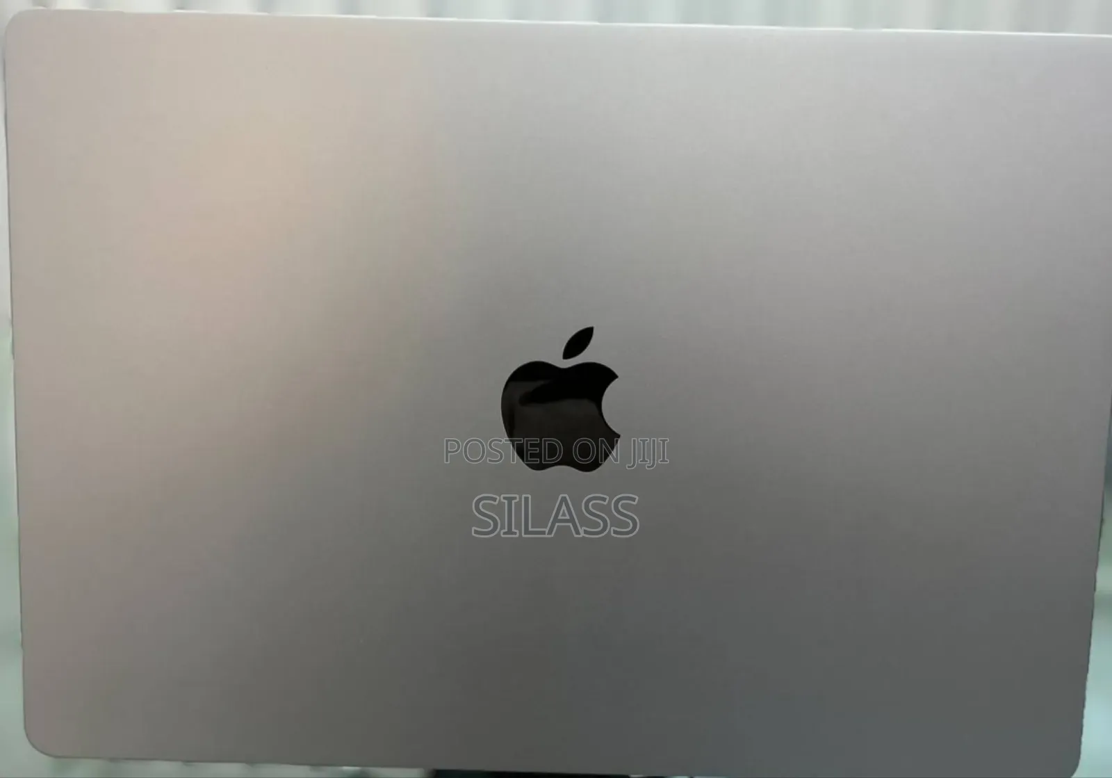 New Laptop Apple MacBook Air 2024 M3 15-Inch 16GB Apple M3 SSD 256GB