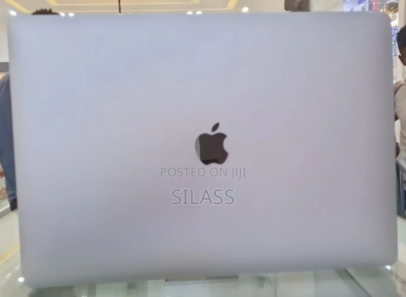 New Laptop Apple MacBook Pro 2019 16GB Intel Core I7 SSD 512GB