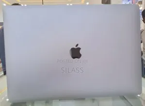 New Laptop Apple MacBook Pro 2019 16GB Intel Core I7 SSD 512GB