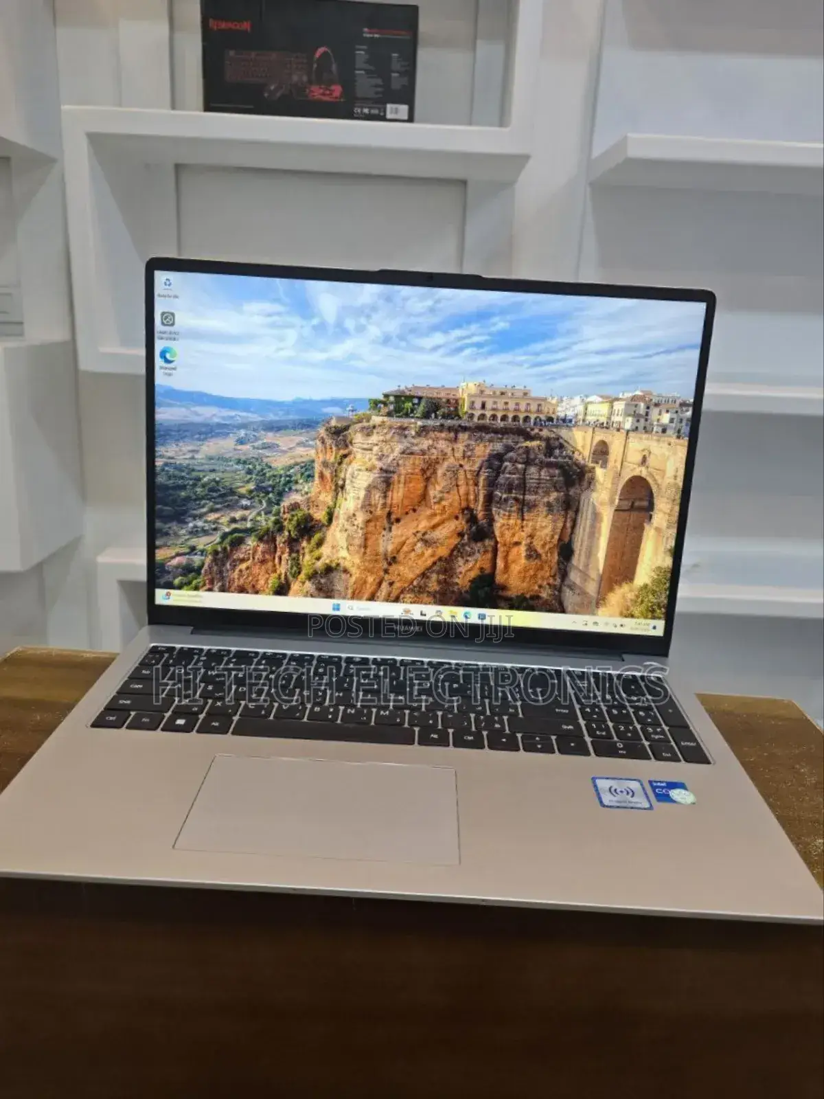 New Laptop Huawei MateBook HZ-W19 16GB Intel Core I7 SSD 512GB