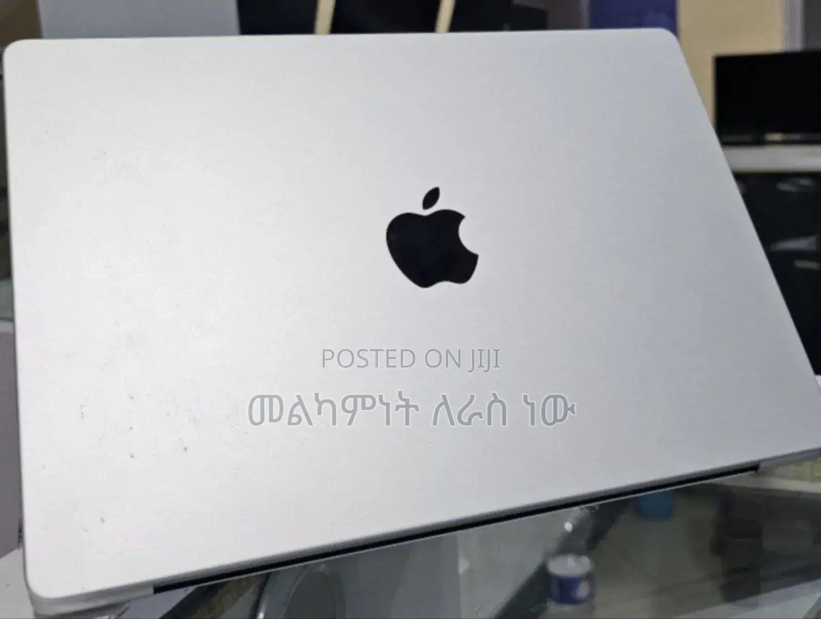 New Apple MacBook Pro 2023 M3 14-Inch 8GB Apple M3 Pro SSD 512GB