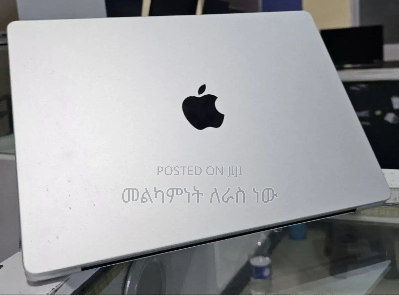 New Apple MacBook Pro 2023 M3 14-Inch 8GB Apple M3 Pro SSD 512GB