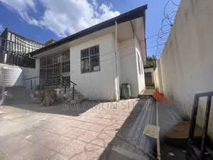 4bdrm House in Villa, Bole for sale