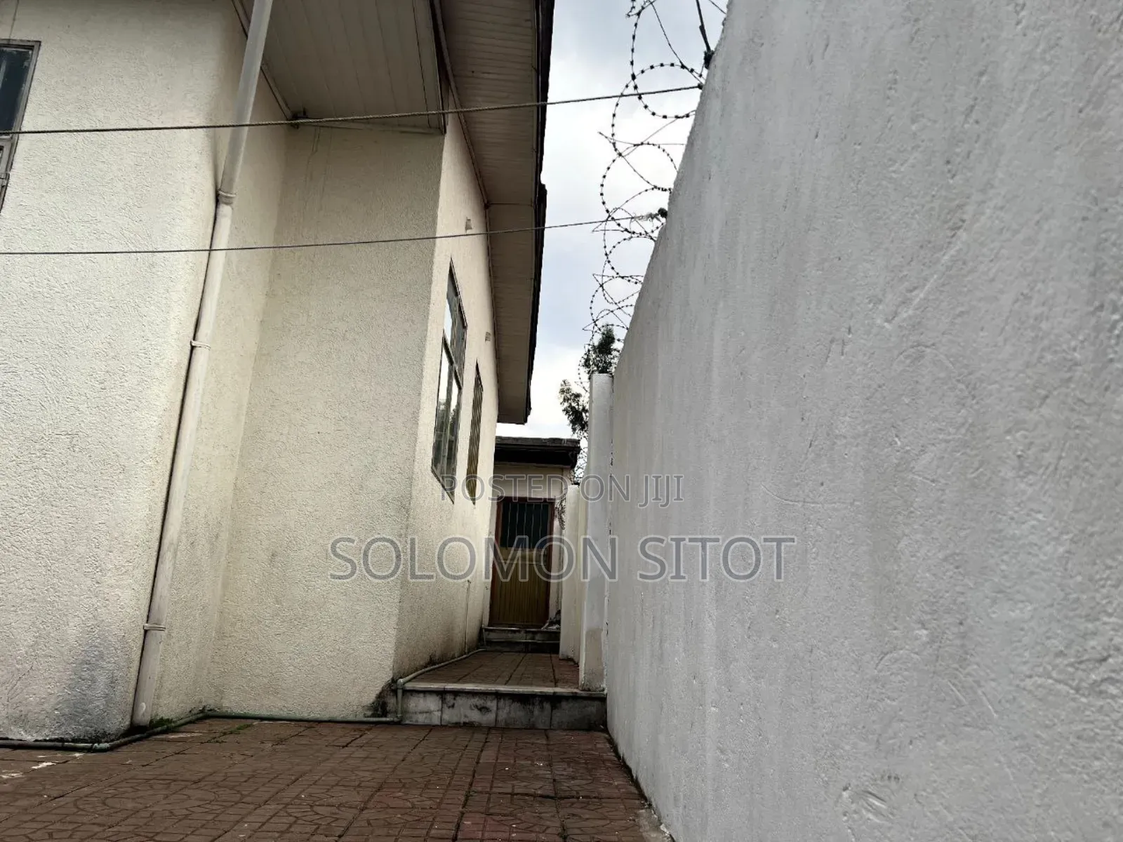 4bdrm House in Villa, Bole for sale