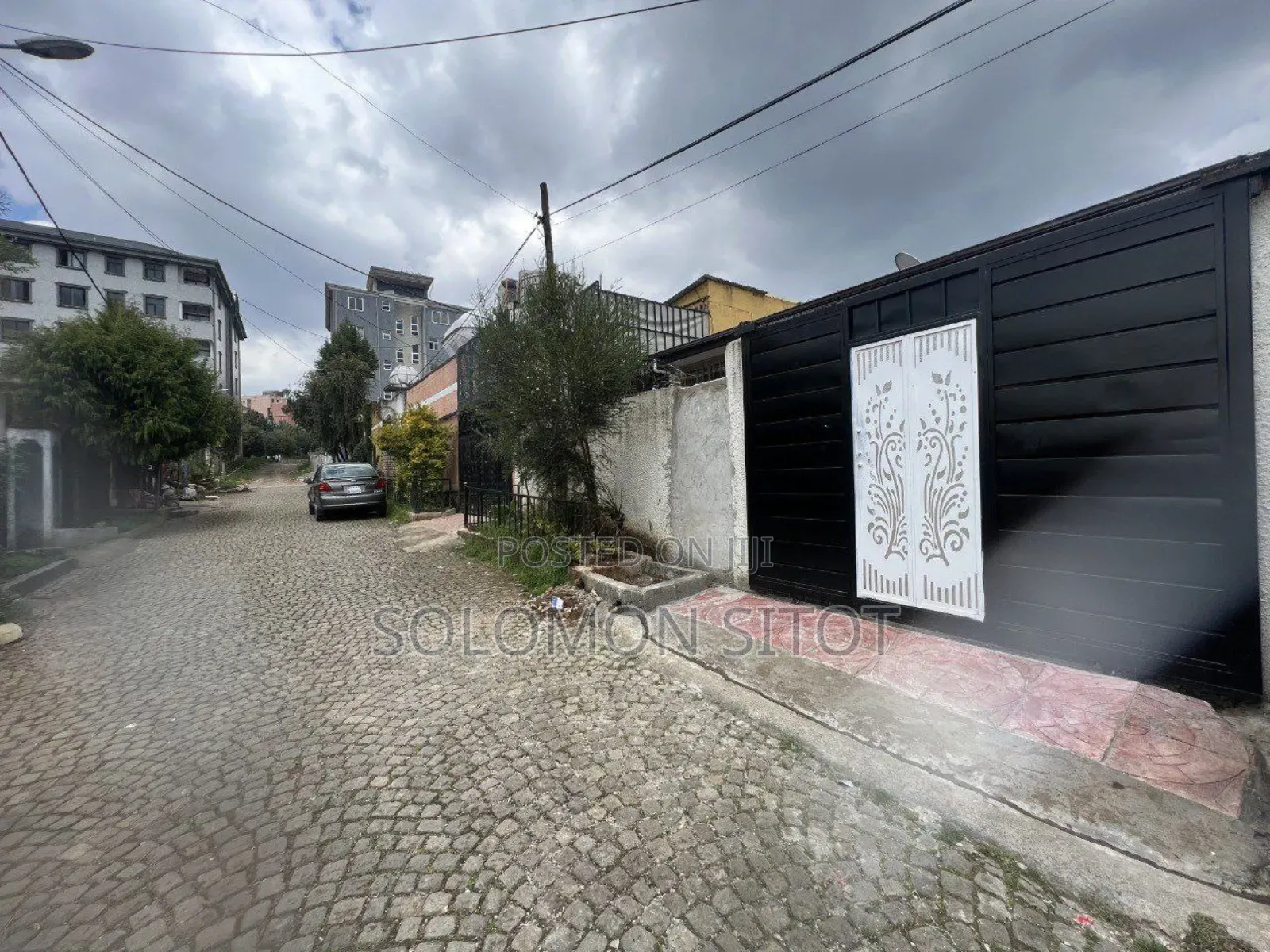 4bdrm House in Villa, Bole for sale