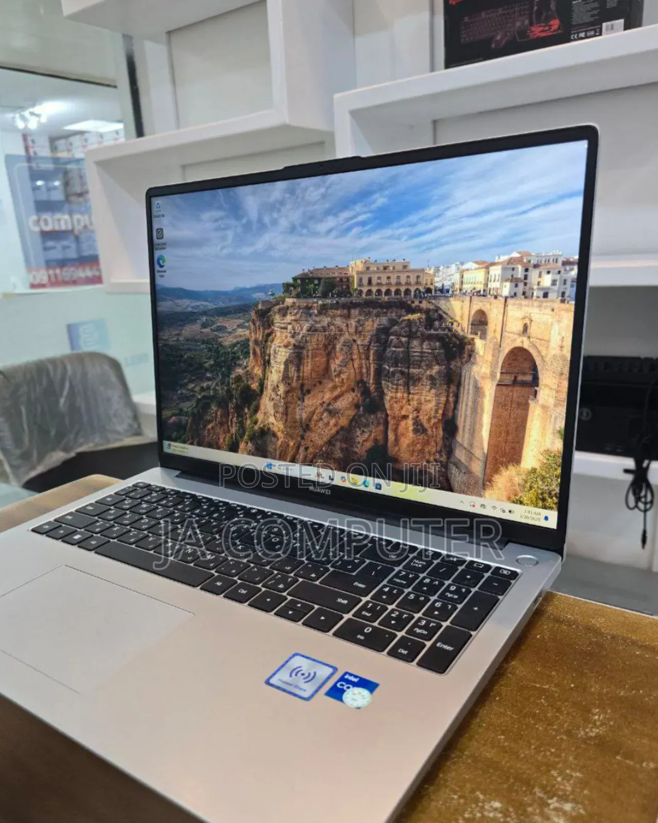 New Laptop Huawei MateBook 13 WRT-W29E 16GB Intel Core I7 SSD 512GB