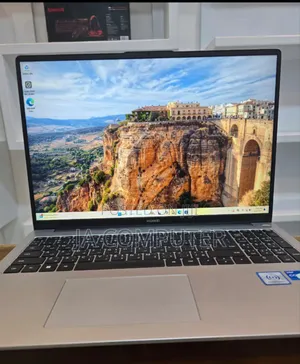 New Laptop Huawei MateBook 13 WRT-W29E 16GB Intel Core I7 SSD 512GB