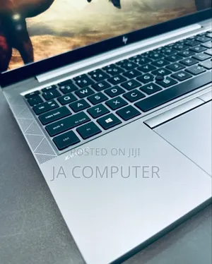 New Laptop HP ZBook Firefly 14 G7 16GB Intel Core I7 SSD 512GB