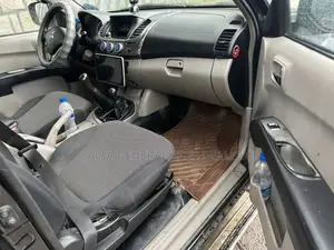 Mitsubishi L200 2008 Black